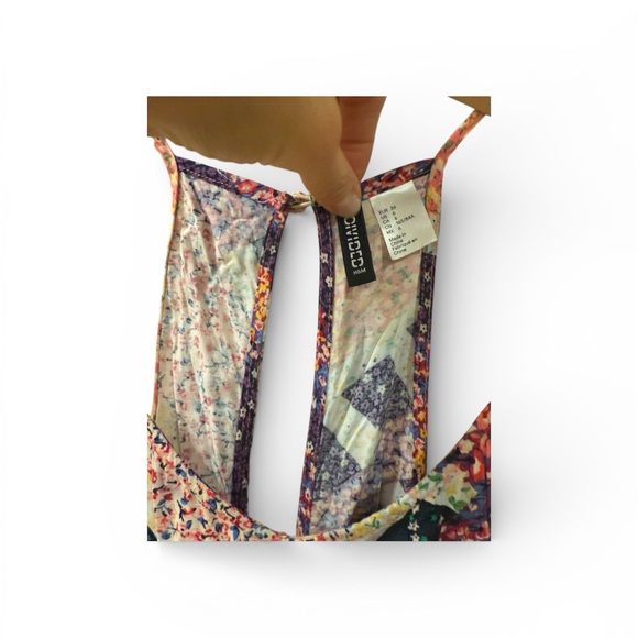 H&M Geometric Maxi Dress- perfect for vacation, spring, summer, beach, Easter - Picture 6 of 6